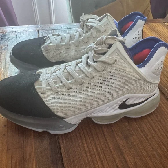 Men's Gray and Black Athletic Trainers with Blue and Red Accents - Picture 2 of 3